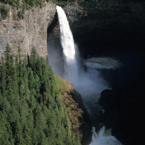 Helmcken Falls. Photo Credit Roland Neave.